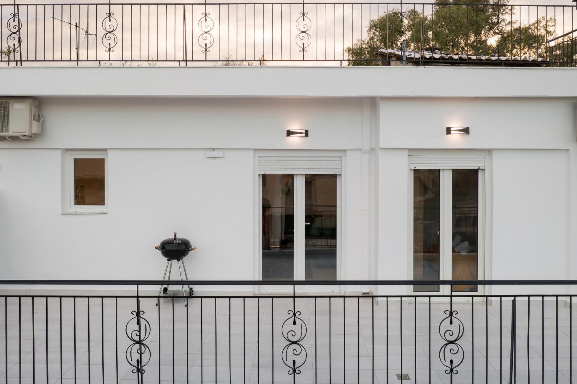 Hydra Apartment Patras Buitenkant foto